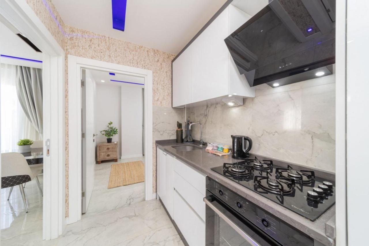 Modern Flat Near Beach In Antalya Apartment Ngoại thất bức ảnh