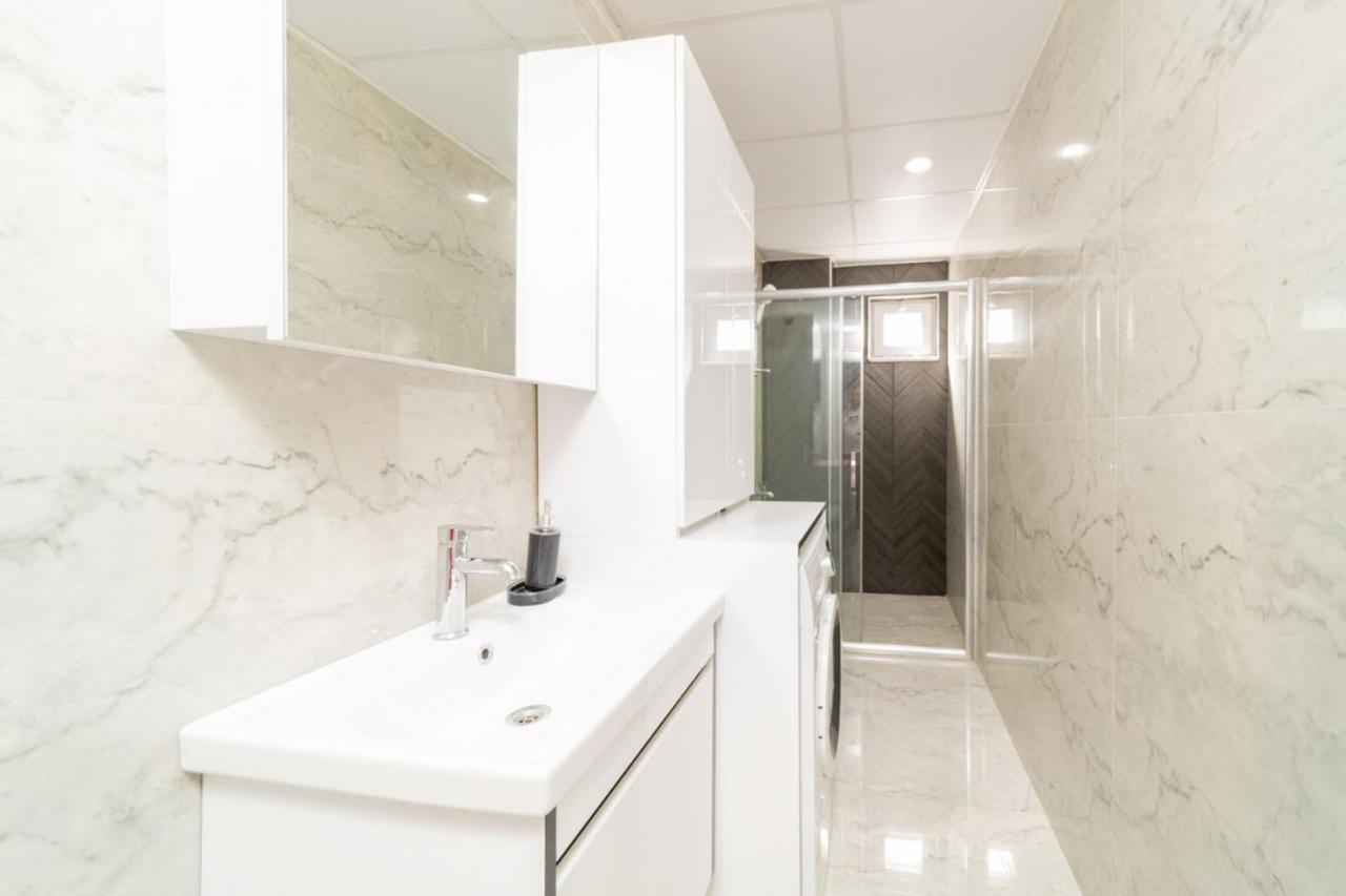 Modern Flat Near Beach In Antalya Apartment Ngoại thất bức ảnh